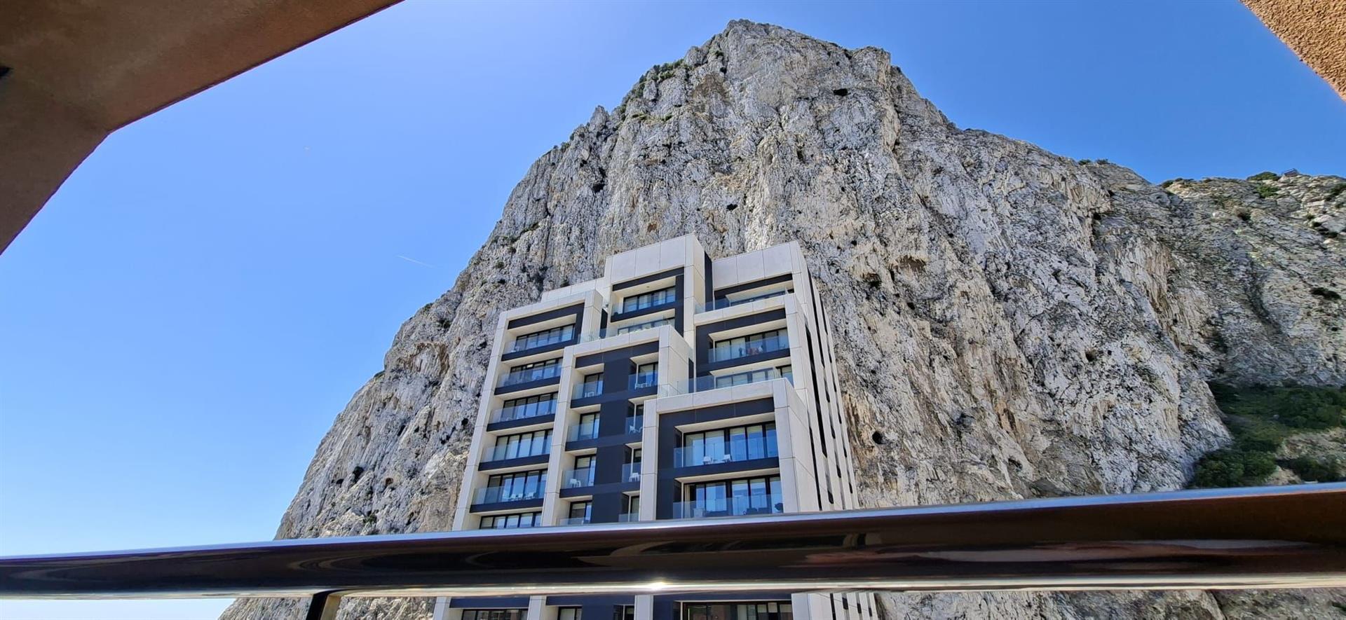 Image of Apartment - 3 Bedrooms - 1 Bathrooms for Sale in Beach View Terraces-Gibraltar, Image 5